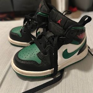 Toddler Nike Mid 1s